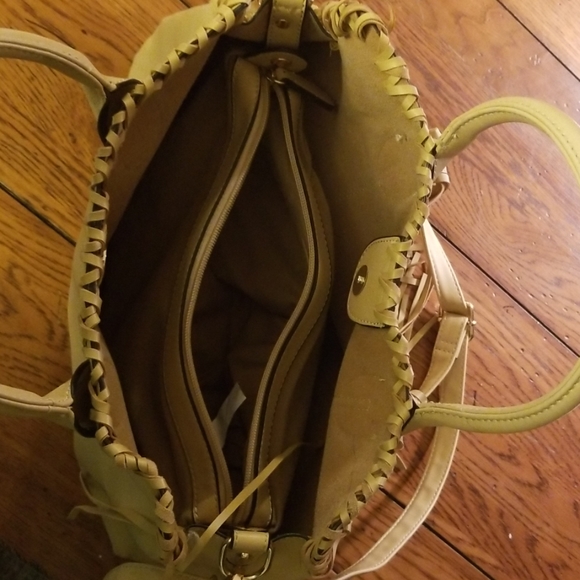 Purse - Picture 3 of 4